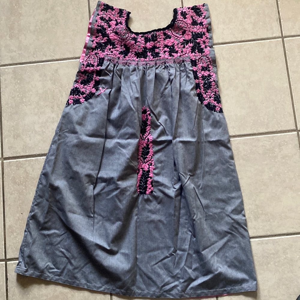 Mi Golondrina Embroidery Dress Short Sleeve
